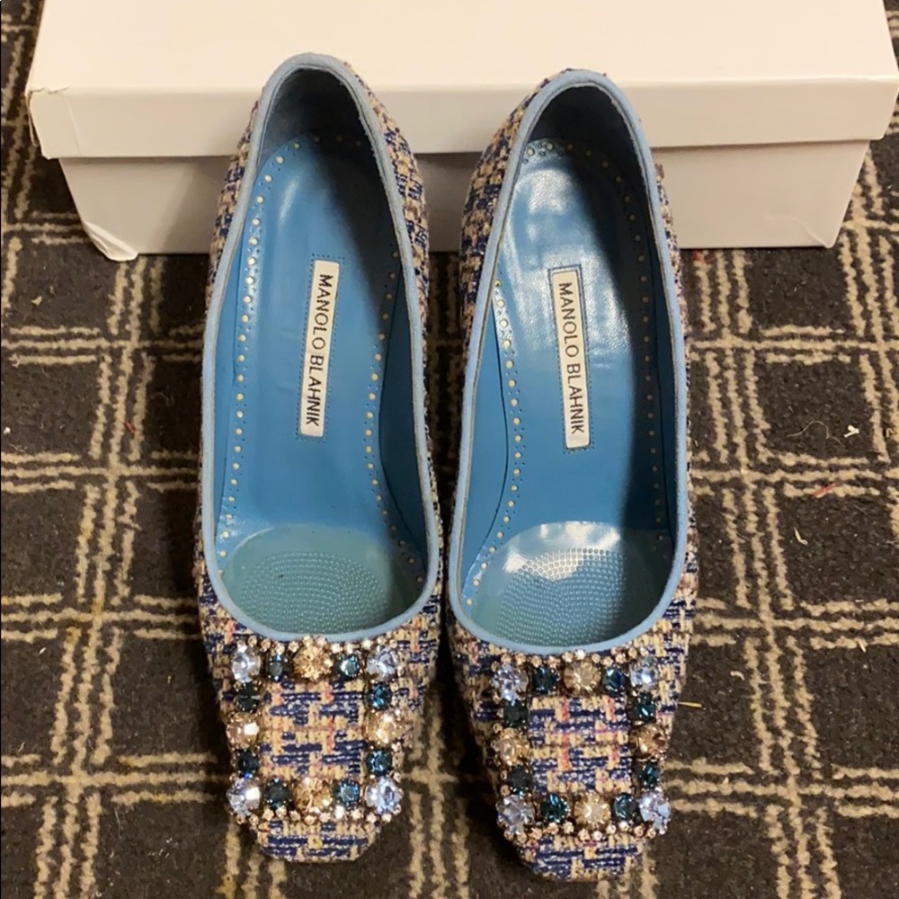 Manolo Blahnik hangisi